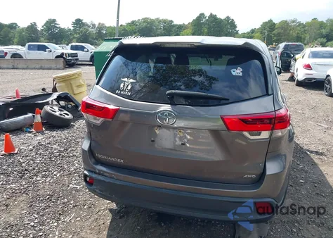 2019 Toyota Highlander Le z USA, uszkodzony, nr VIN 5TDBZRFH8KS917753